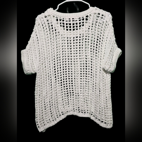 Zenana Outfitters White Knit Top EUC S/M PTP 22 Length 25 - Picture 4 of 5